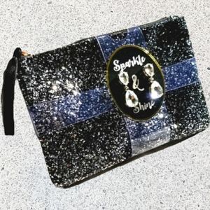 🛍️ $28 🛍️ 5⭐RATED HP🎉Sparkly Clutch w/Earrings, stunning NWT